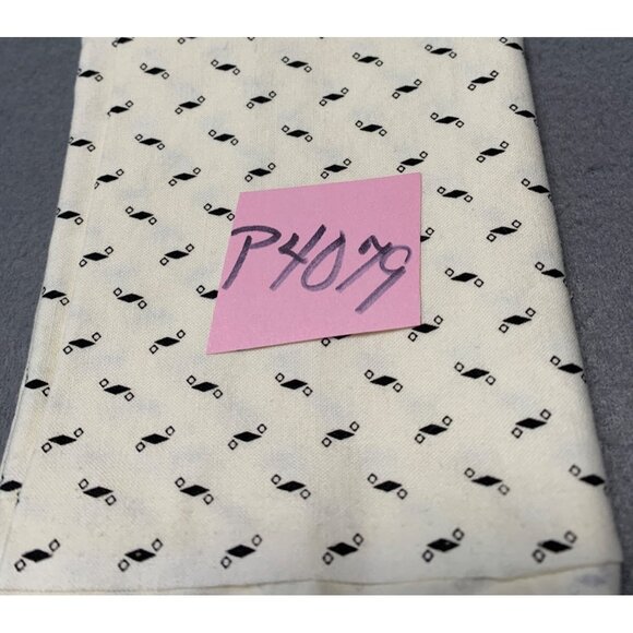 Black & Cream Glasses Print Cotton Fabric Fat Quarter 18x22 Sewing Quilting - Picture 3 of 3